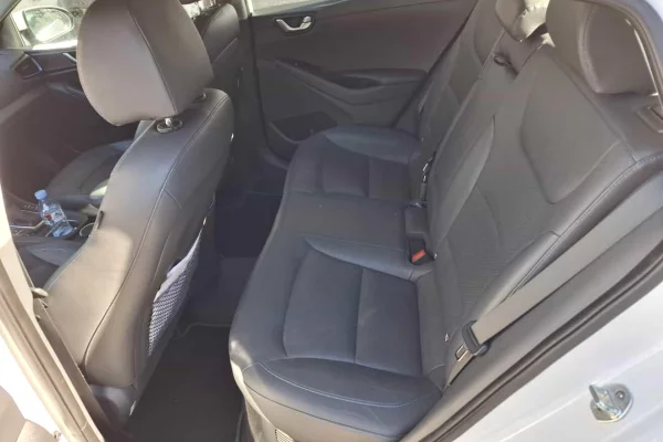 Cars for sale in Elbasan, Hyundai, 2017 Benzine,Kambio Automatik Payment 12,000  Euro.