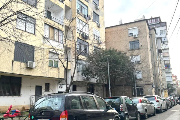 Shtepi me qera 1+1 ne Tirane - 45,000 Leke