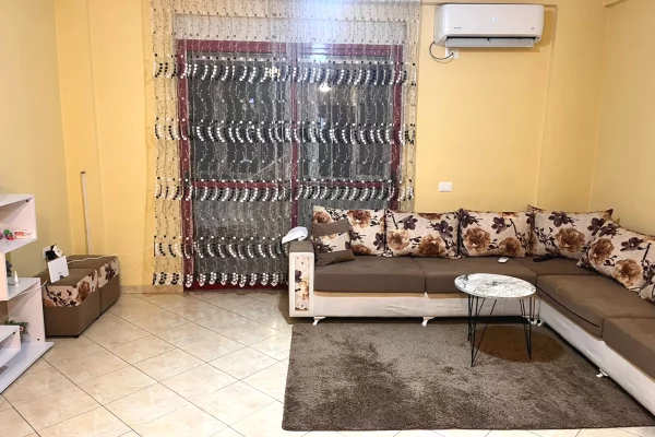 Shtepi me qera 1+1 ne Tirane - 35,000 Leke