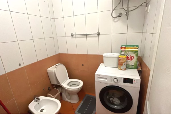 Appartamento in affitto a Tirana 1+1, Arredato