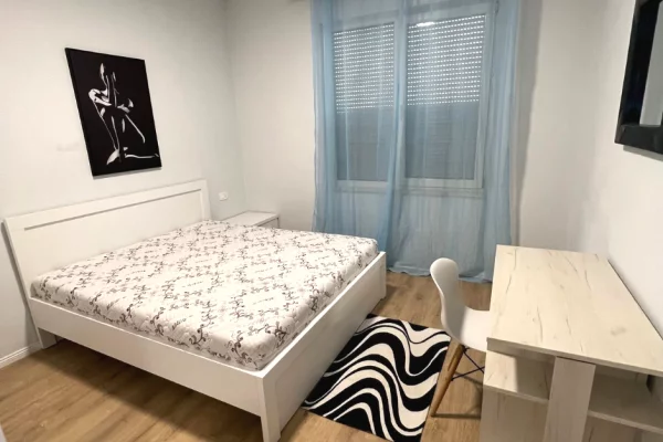 Shtepi me qera Apartament ne Tirane, 2+1, Mobilimi E mobiluar, Pagesa 750  Euro.