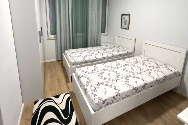 Shtepi me qera Apartament ne Tirane, 2+1, Mobilimi E mobiluar, Pagesa 750  Euro.