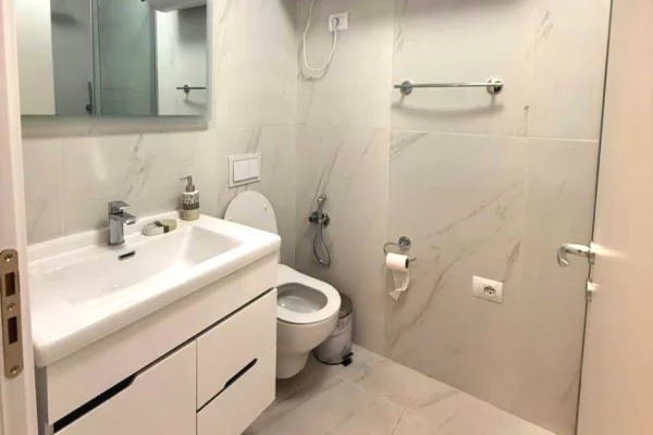 Shtepi me qera Apartament ne Tirane, 2+1, Mobilimi E mobiluar, Pagesa 801  Euro.