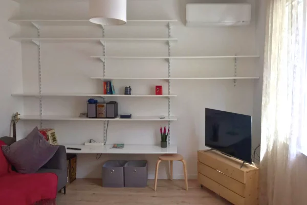 Shtepi me qera 1+1 ne Tirane - 70,000 Leke