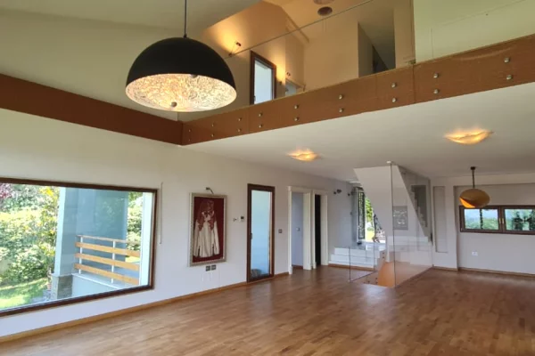 Luxury villas for sale in Tirana 4+1, In Part