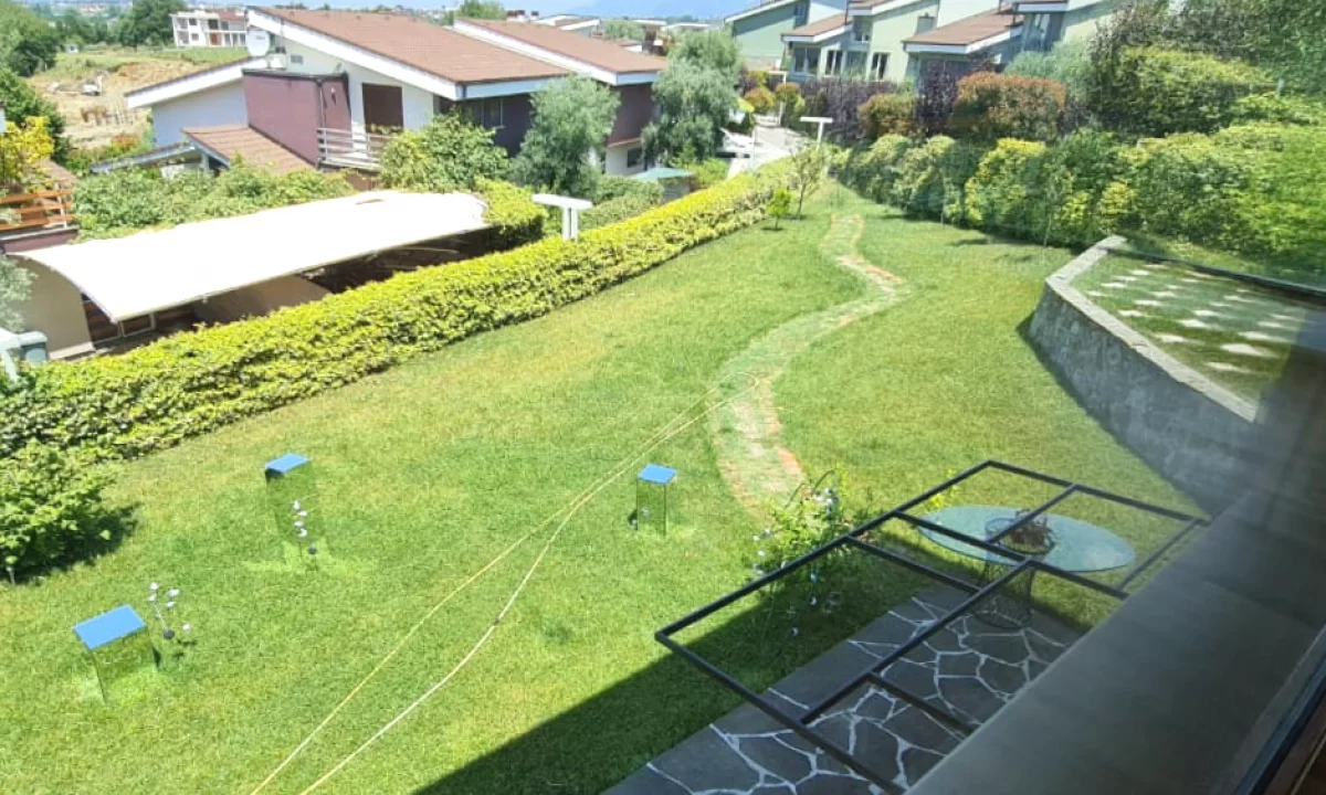 Luxury villas for sale in Tirana 4+1, In Part