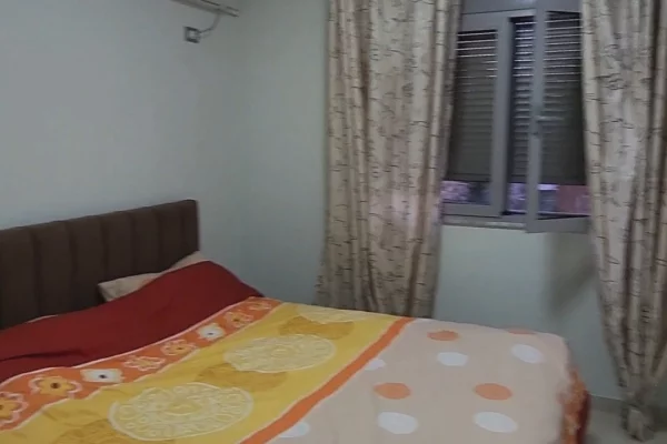 Shtepi ne shitje Apartament ne Tirane, 1+1, Mobilimi E mobiluar, Pagesa 125,000  Euro.