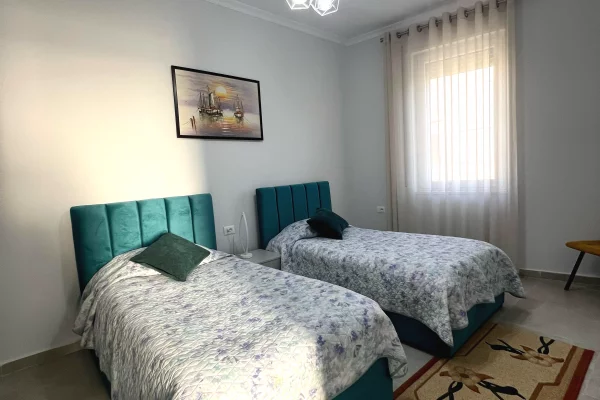 Shtepi me qera 2+1 ne Tirane - 1,200 Euro