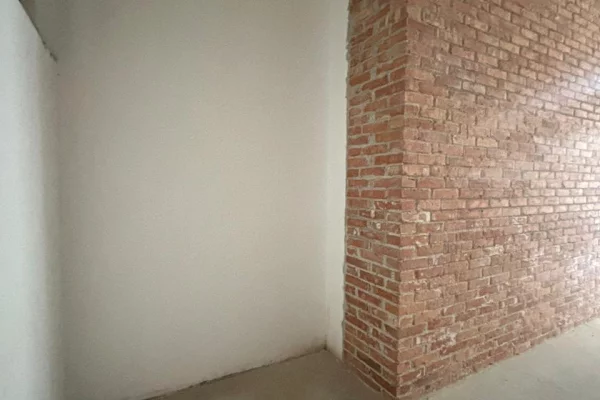 Ambient biznesi me qera 1+1 ne Tirane - 35,000 Leke