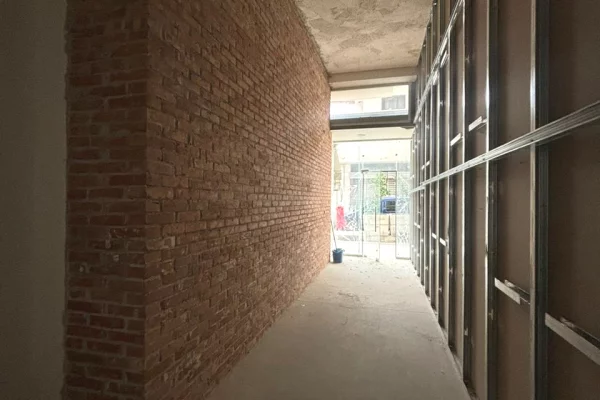 Ambient biznesi me qera 1+1 ne Tirane - 35,000 Leke