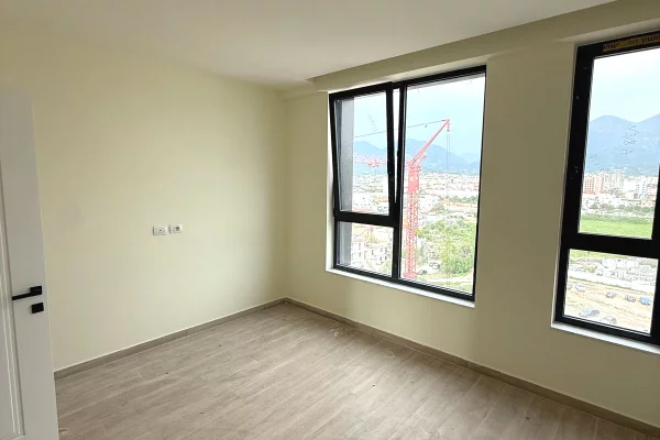 Shtepi ne shitje Apartament ne Tirane, 3+1, Mobilimi Bosh, pa mobiluar, Pagesa 257,500  Euro.