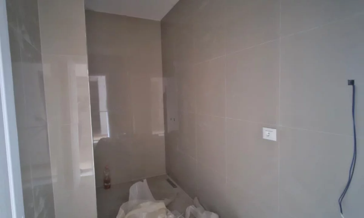 Apartment for sale in Tirana 1+1, Emty