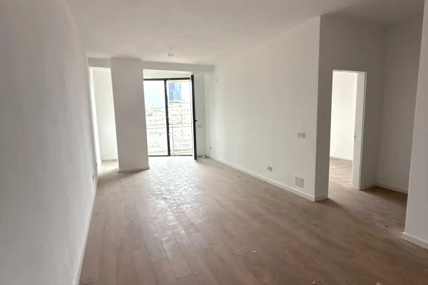 Ambient biznesi me qera 3+1 ne Tirane - 600 Euro