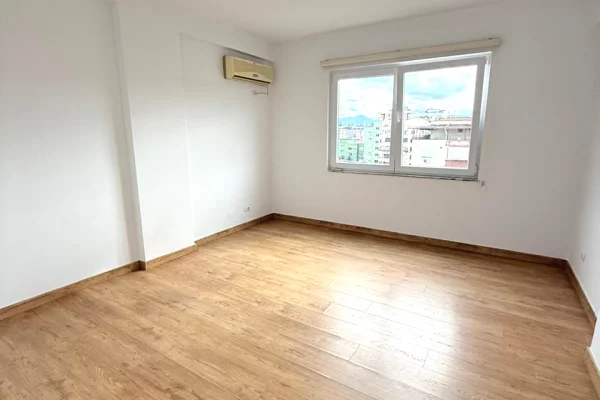APARTAMENT 2+1 per qera ne bllok 