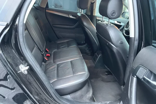 Cars for sale in Fier, Audi, 2012 Diesel,Kambio Automatik Payment 5,700  Euro.