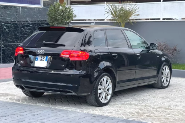 Cars for sale in Fier, Audi, 2012 Diesel,Kambio Automatik Payment 5,700  Euro.
