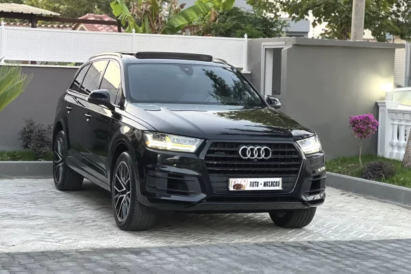 Makina ne shitje ne Fier, Audi, 2017 Benzine,Kambio Automatik Pagesa 19,999  Euro.