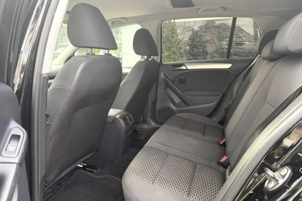 Cars for sale in Fier, Volkswagen, 2012 Diesel,Kambio Manual Payment 4,500  Euro.