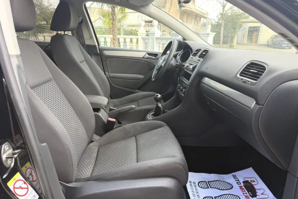 Cars for sale in Fier, Volkswagen, 2012 Diesel,Kambio Manual Payment 4,500  Euro.