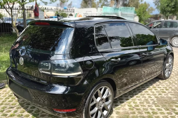 Makina me qera ne Tirane - 30 Euro