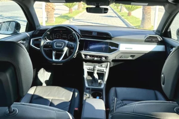 Audi Q3 2022 me Qera – Makine Luksoze, Performance e Persosur