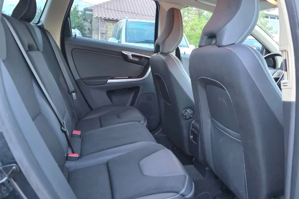 SUV Komod Volvo XC60 me Qera