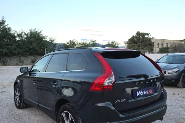 SUV Komod Volvo XC60 me Qera