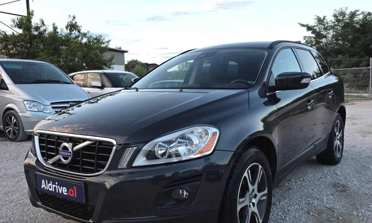 SUV Komod Volvo XC60 me Qera