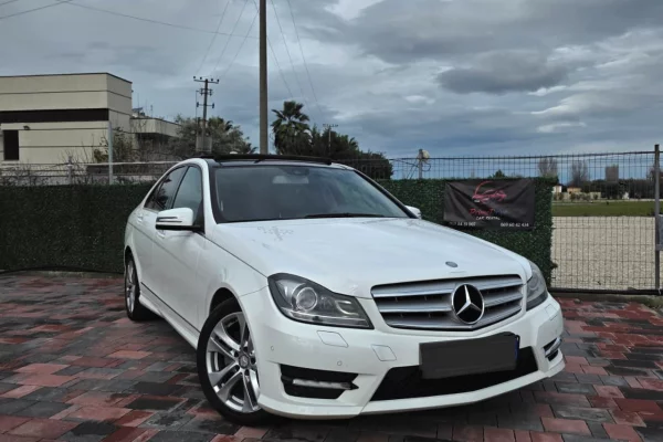 Car Rental in Tirana - 35 Euro