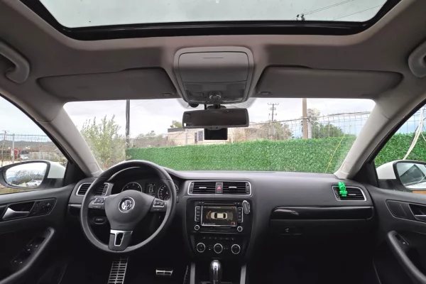 Makina me qera ne Tirane - 30 Euro