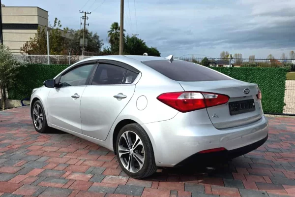 Makina me qera ne Tirane - 30 Euro