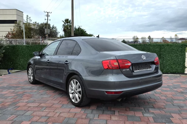 Makina me qera ne Tirane - 25 Euro