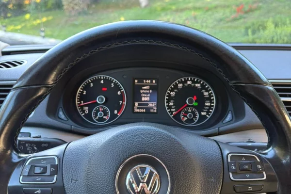 Makine me Qera Passat SEL