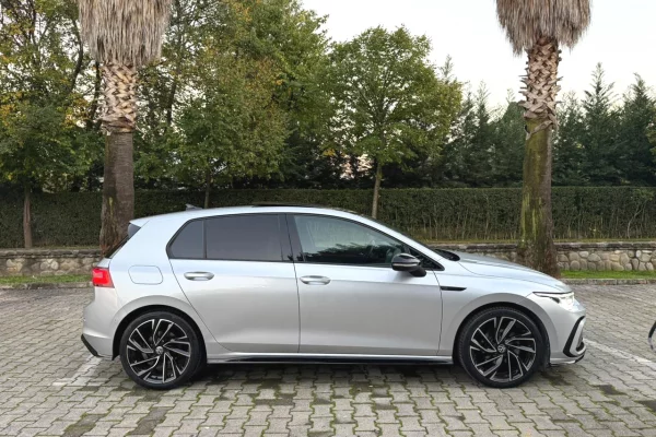 Makina me qera ne Tirane - 100 Euro