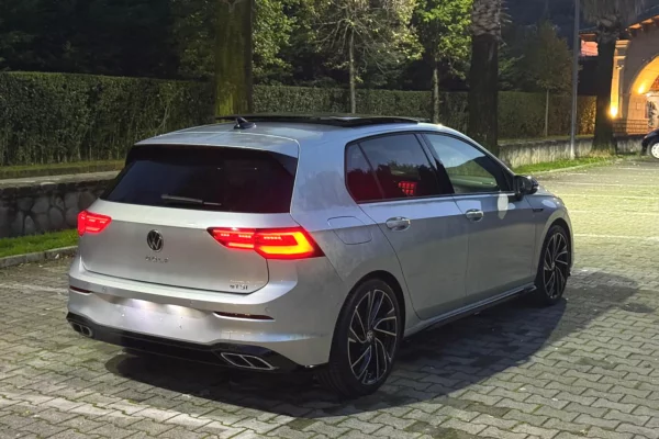 Makina me qera ne Tirane - 100 Euro