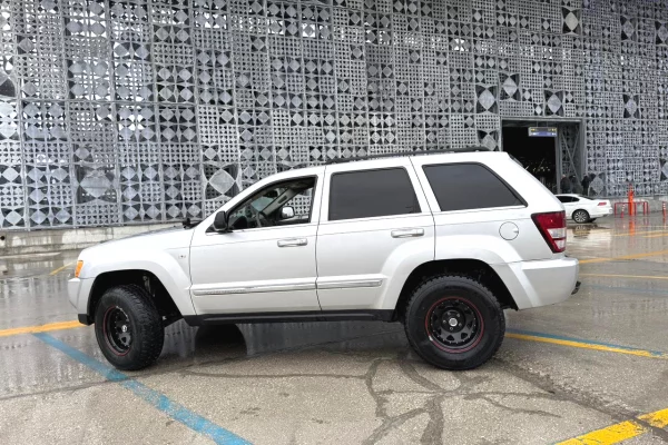 Jeep diesel off road nisur nga 49 euro dita