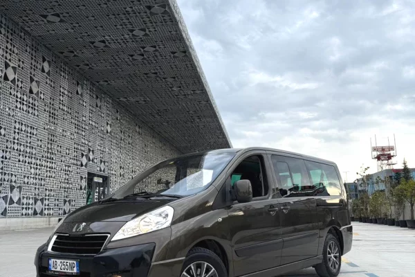 Peugeot 8 vende manuale 2016 duke filluar nga 55 euro dita