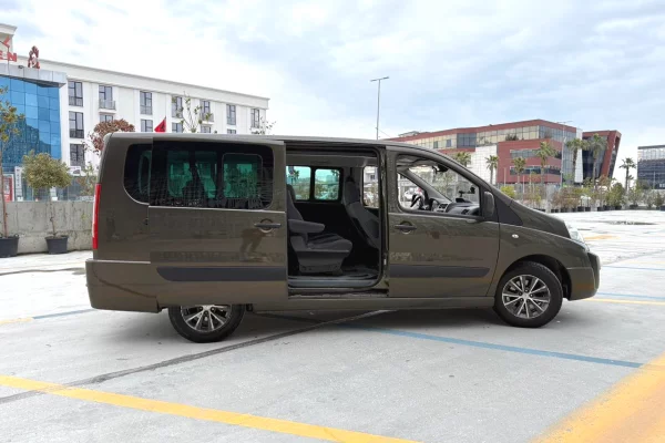 Peugeot 8 vende manuale 2016 duke filluar nga 55 euro dita