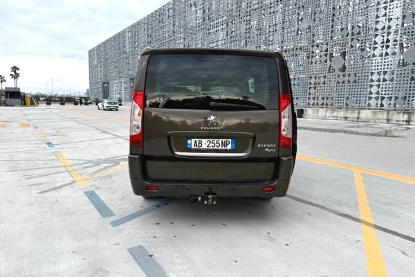 Peugeot 8 vende manuale 2016 duke filluar nga 55 euro dita