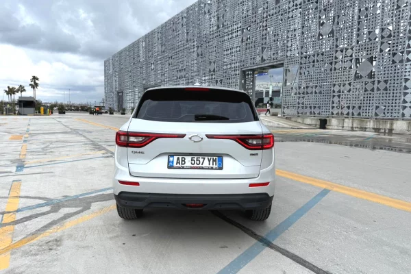 Reno Koleos nafte automatike duke nisur nga 45 euro dita