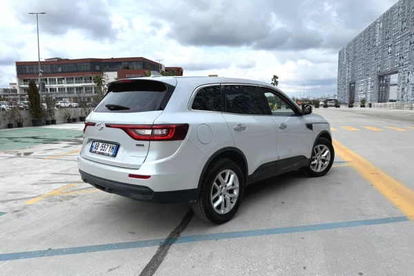 Reno Koleos nafte automatike duke nisur nga 45 euro dita