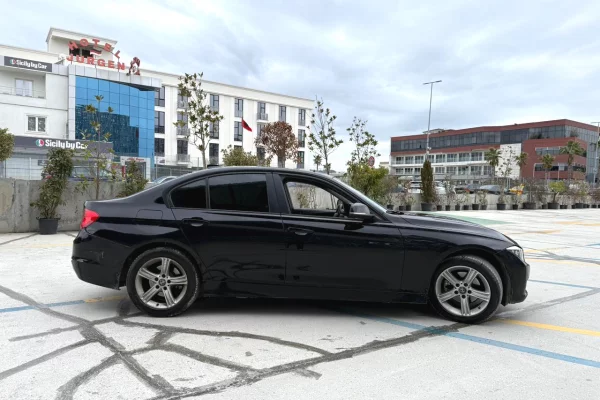 Bmw seria 3 viti 2015 duke nisur nga 39 euro ne dite