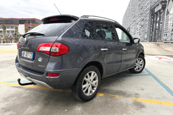 Renault Koleos 2.0 nafte duke nisur nga 25 euro ne dite