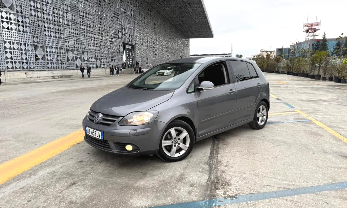 Golf 6 plus  automatike nisur nga 22 euro ne dite