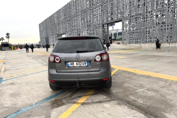 Golf 6 plus  automatike nisur nga 22 euro ne dite