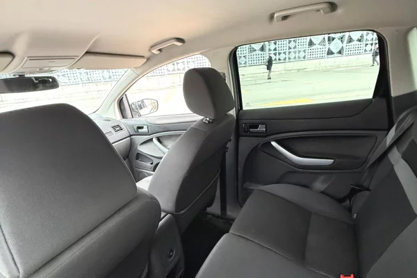 Ford kuga automatike nisur nga 29 euro dita