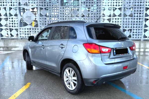 Mitsubishi  Nafte duke nisur nga 35 euro dita