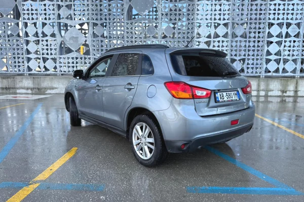 Mitsubishi  Nafte duke nisur nga 35 euro dita