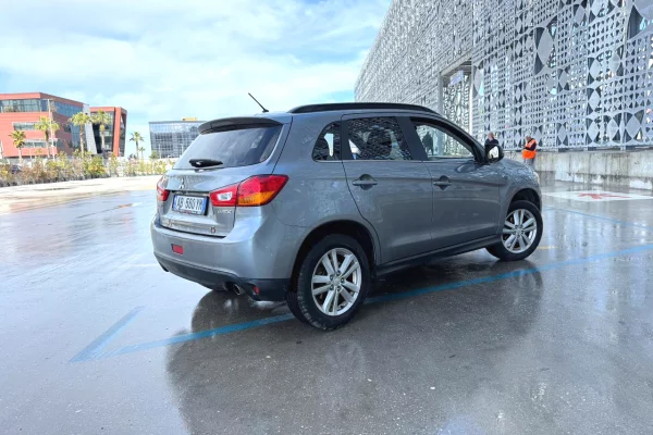 Mitsubishi  Nafte duke nisur nga 35 euro dita