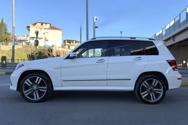 Auto in Vendita a Tirana - 12,900 Euro